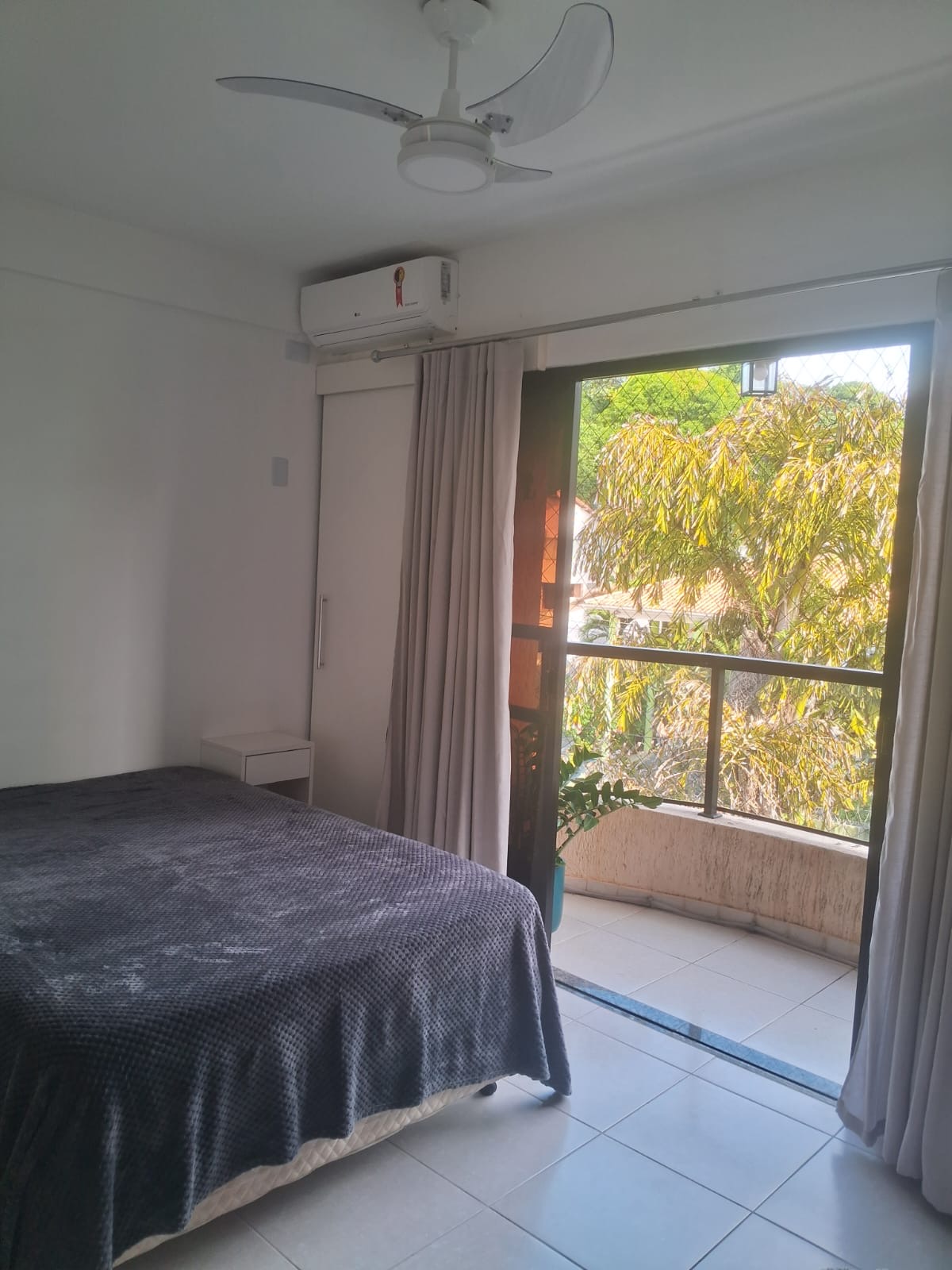 Imagem Casa de Condomínio com 4 Quartos para Alugar, 165 m²em Pituaçu - Salvador Imagem Casa de Condomínio com 4 Quartos para Alugar, 165 m²em Pituaçu - Salvador