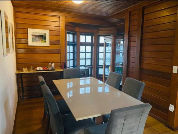 Imagem Casa com 3 Quartos à Venda, 1.000 m² em Capivari - Campos do Jordão Imagem Casa com 3 Quartos à Venda, 1.000 m² em Capivari - Campos do Jordão