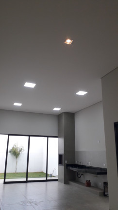 Imagem Casa com 3 Quartos à Venda, em Aclimação - Uberlândia Imagem Casa com 3 Quartos à Venda, em Aclimação - Uberlândia