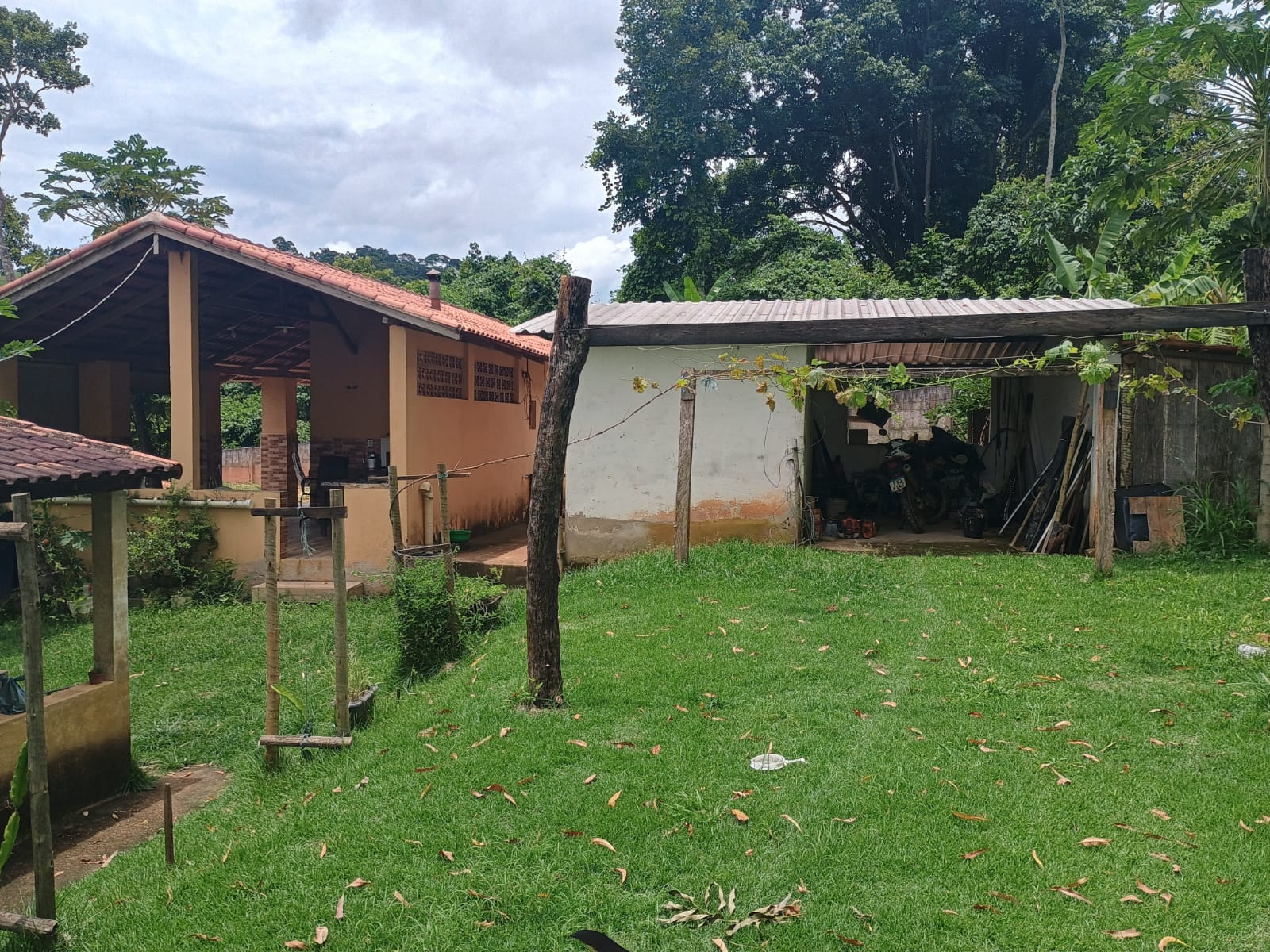 Imagem Chácara com 2 Quartos à Venda, 72.000 m² em - Rio Pomba Imagem Chácara com 2 Quartos à Venda, 72.000 m² em - Rio Pomba