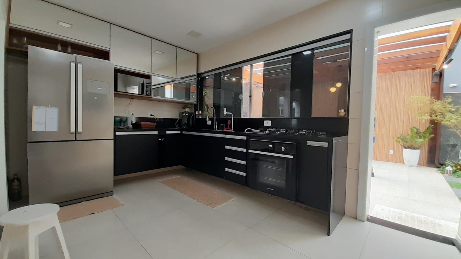Imagem Casa de Condomínio com 3 Quartos à Venda, 340 m²em Recreio dos Bandeirantes - Rio de Janeiro Imagem Casa de Condomínio com 3 Quartos à Venda, 340 m²em Recreio dos Bandeirantes - Rio de Janeiro