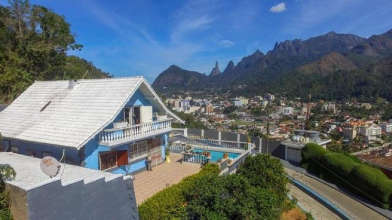 Imagem Casa com 3 Quartos à Venda, 242 m²em Fazendinha - Teresópolis Imagem Casa com 3 Quartos à Venda, 242 m²em Fazendinha - Teresópolis
