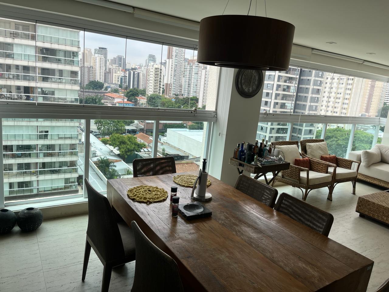 Imagem Apartamento com 3 Quartos para Alugar, 210 m²em Vila Olímpia - São Paulo