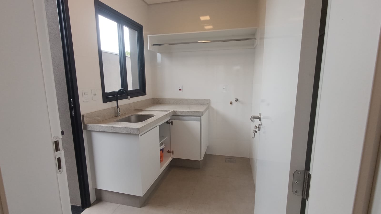 Imagem Casa de Condomínio com 3 Quartos à Venda, 160 m²em Colinas do Castelo - Jaguariúna Imagem Casa de Condomínio com 3 Quartos à Venda, 160 m²em Colinas do Castelo - Jaguariúna