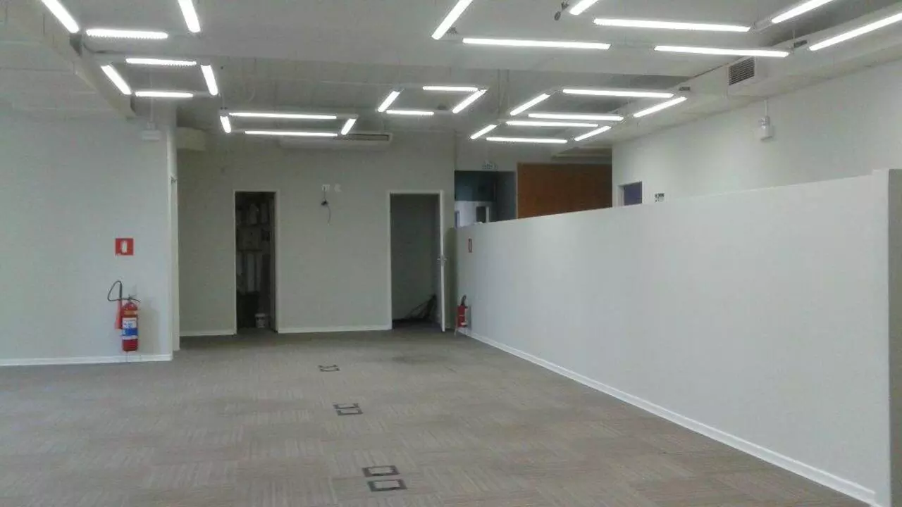 Imagem Sala Comercial à Venda ou Locação, 374 m²em Cidade Monções - São Paulo