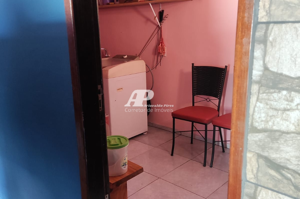 Imagem Casa com 6 Quartos à Venda, 250 m²em Cará-cará - Ponta Grossa Imagem Casa com 6 Quartos à Venda, 250 m²em Cará-cará - Ponta Grossa