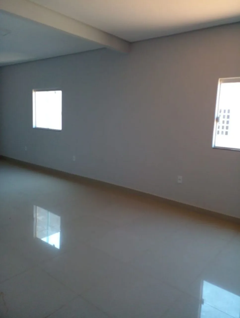 Imagem Sala Comercial para Alugar, 42 m² em Condomínio Residencial Santa Maria (Santa Maria) - Brasília