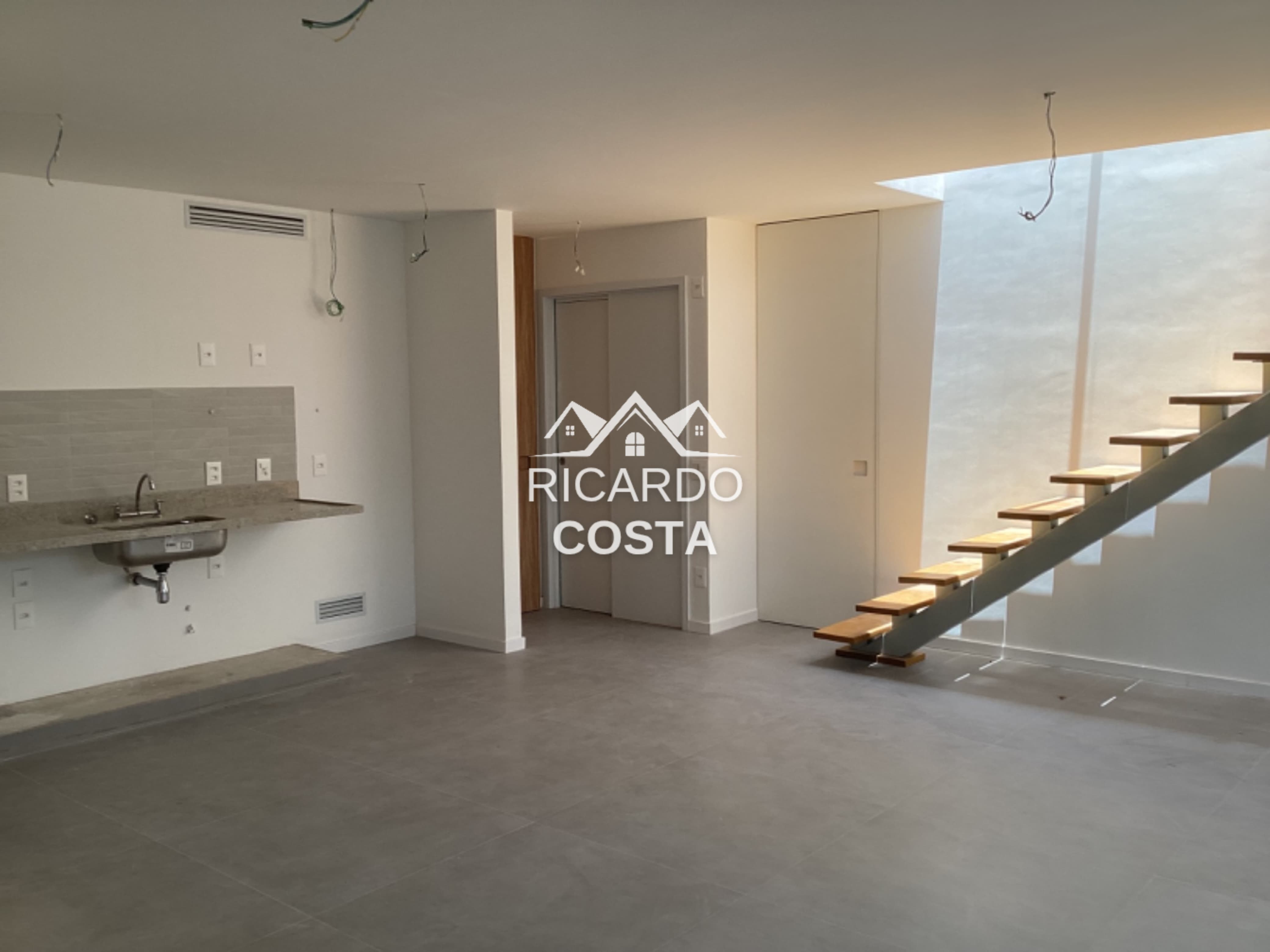 Imagem Cobertura com 2 Quartos à Venda ou Locação, 190 m² em Humaitá - Rio de Janeiro Imagem Cobertura com 2 Quartos à Venda ou Locação, 190 m² em Humaitá - Rio de Janeiro