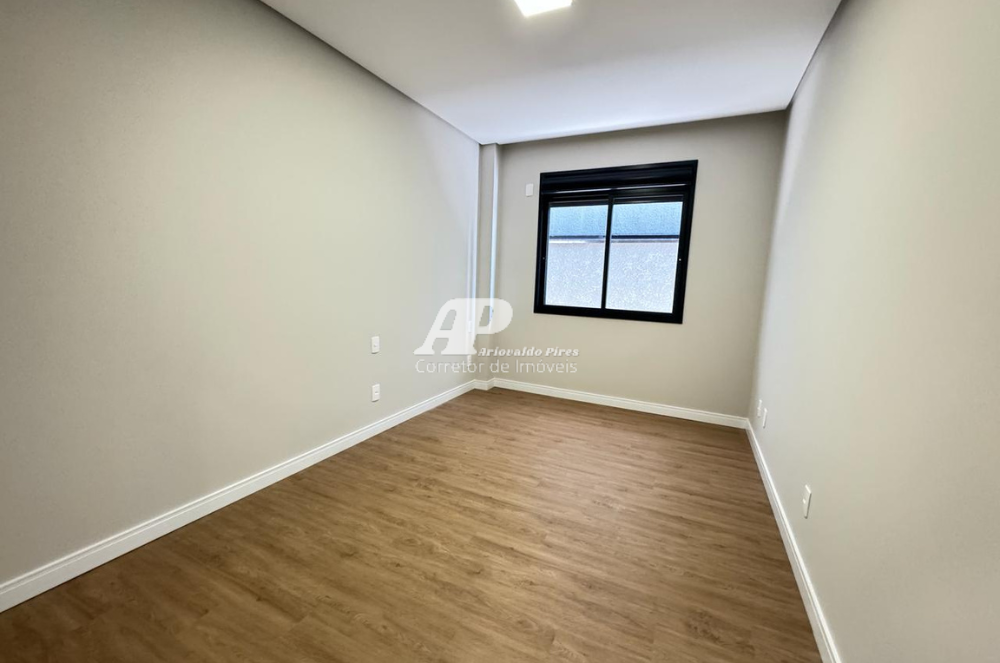Imagem Casa com 3 Quartos à Venda ou Temporada, 210 m²em Contorno - Ponta Grossa Imagem Casa com 3 Quartos à Venda ou Temporada, 210 m²em Contorno - Ponta Grossa