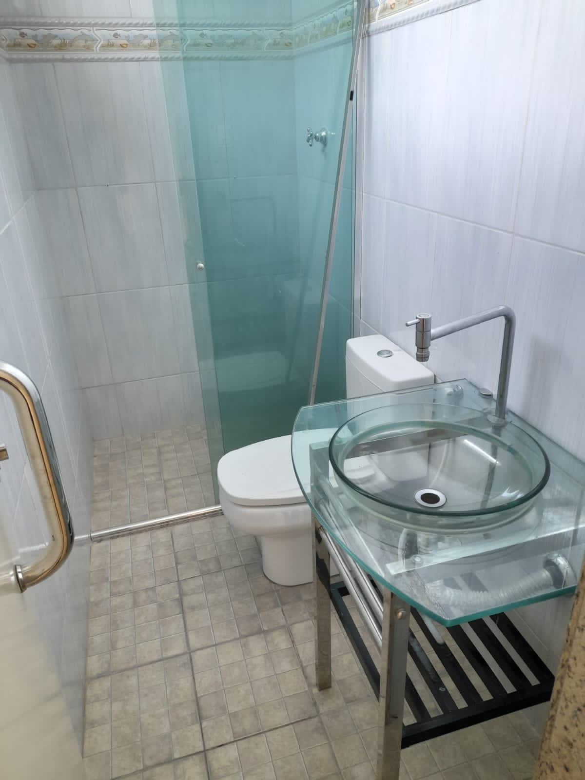 Imagem Casa com 5 Quartos à Venda ou Locação, 224 m²em Adrianópolis - Manaus Imagem Casa com 5 Quartos à Venda ou Locação, 224 m²em Adrianópolis - Manaus