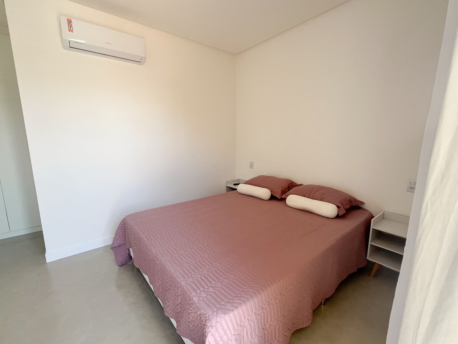 Imagem Casa de Condomínio com 4 Quartos à Venda, 398 m² em Vale do Landirana (Abrantes) - Camaçari Imagem Casa de Condomínio com 4 Quartos à Venda, 398 m² em Vale do Landirana (Abrantes) - Camaçari