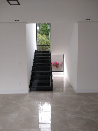 Imagem Casa de Condomínio com 4 Quartos à Venda, 272 m² em Botujuru - Mogi das Cruzes