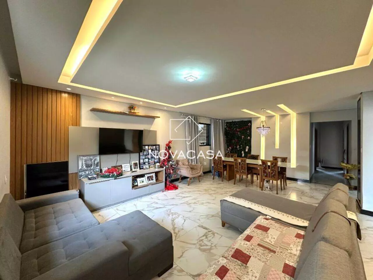 Imagem Casa com 5 Quartos à Venda, 250 m² em Rio Branco - Belo Horizonte Imagem Casa com 5 Quartos à Venda, 250 m² em Rio Branco - Belo Horizonte