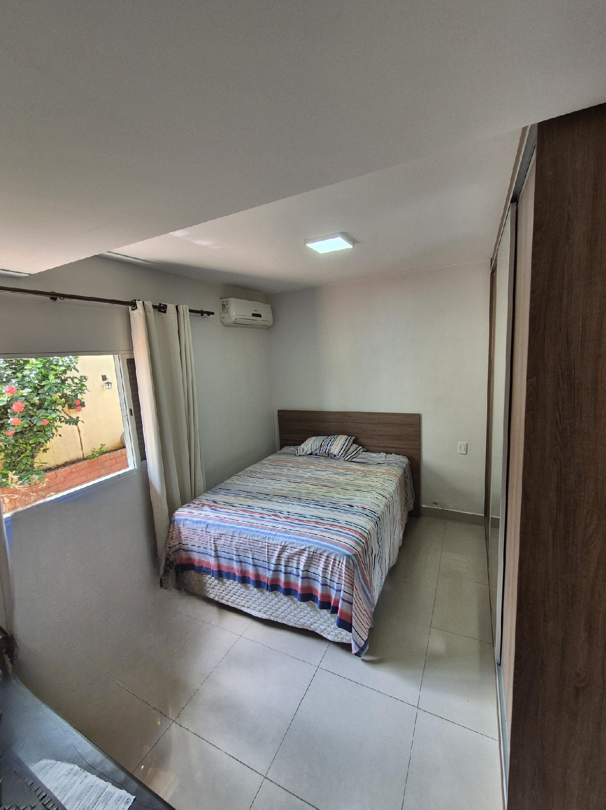 Imagem Casa com 4 Quartos para Alugar, 330 m² em Jardim Goiás - Goiânia