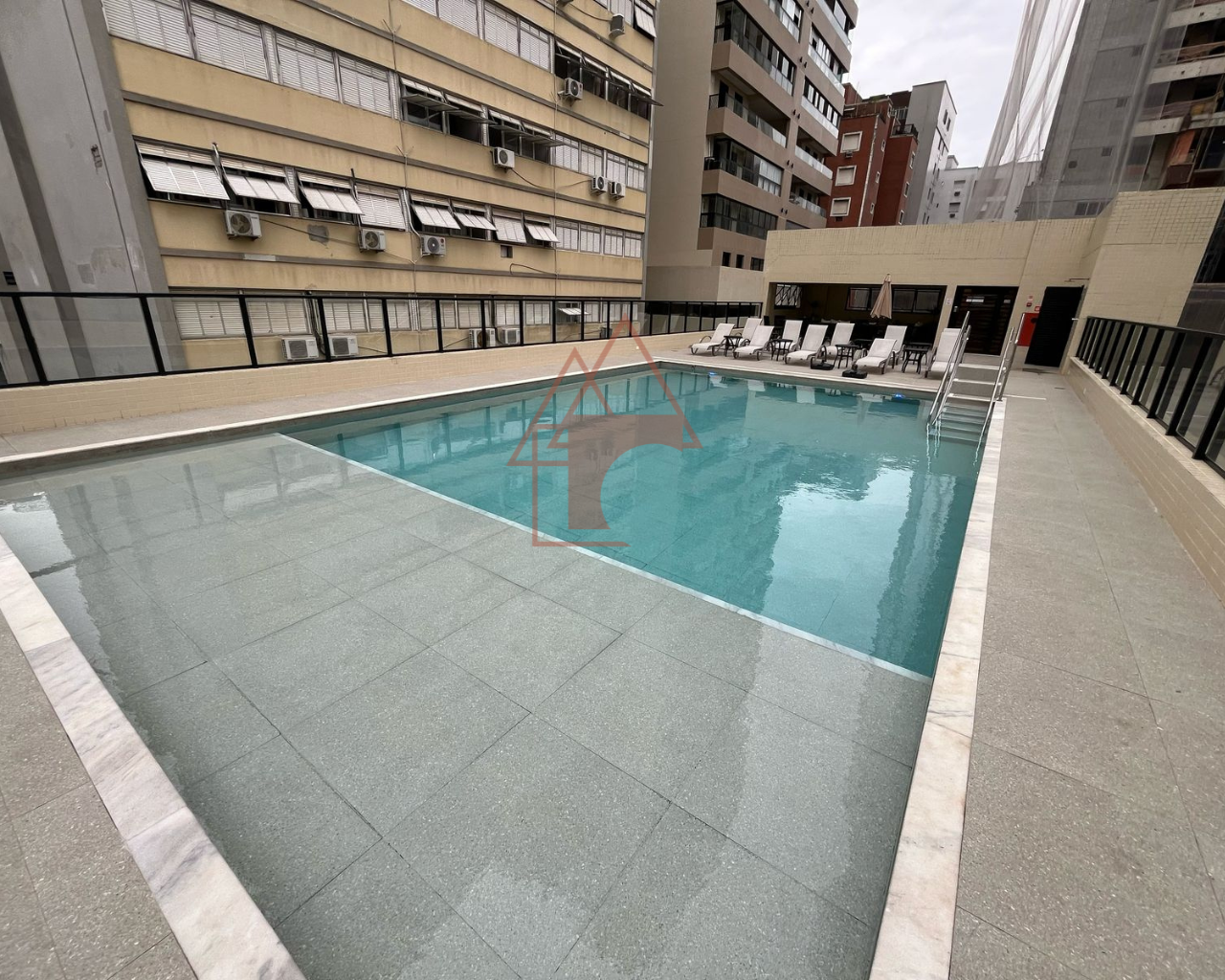 Imagem Apartamento com 2 Quartos à Venda, 75 m² em José Menino - Santos