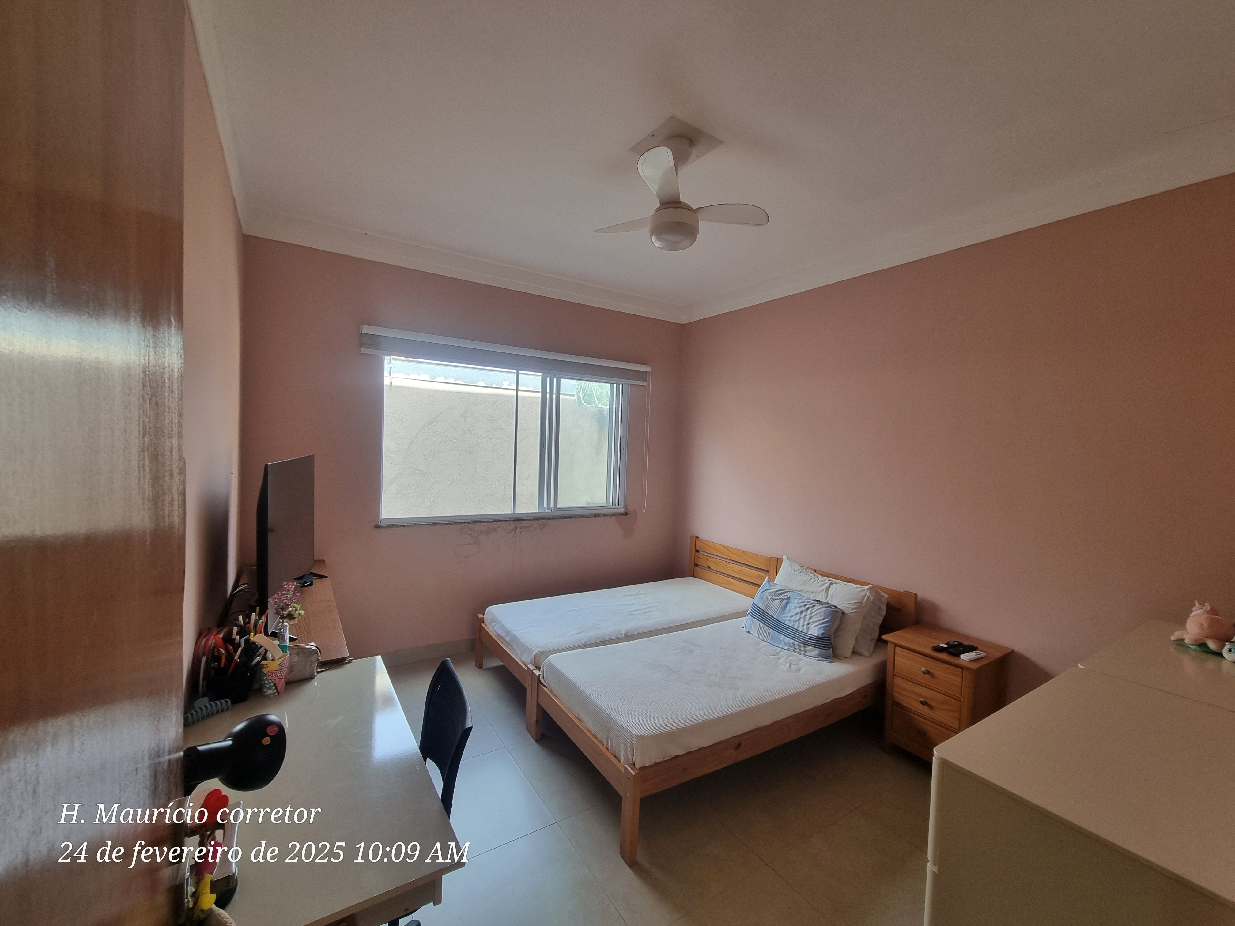 Imagem Casa com 3 Quartos à Venda, 232 m² em Setor Jaó - Goiânia Imagem Casa com 3 Quartos à Venda, 232 m² em Setor Jaó - Goiânia