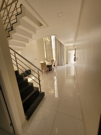 Imagem Casa de Condomínio com 4 Quartos à Venda, 195 m² em Curió-Utinga - Belém Imagem Casa de Condomínio com 4 Quartos à Venda, 195 m² em Curió-Utinga - Belém
