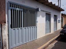 Imagem Casa com 2 Quartos à Venda, 240 m²em Segismundo Pereira - Uberlândia Imagem Casa com 2 Quartos à Venda, 240 m²em Segismundo Pereira - Uberlândia