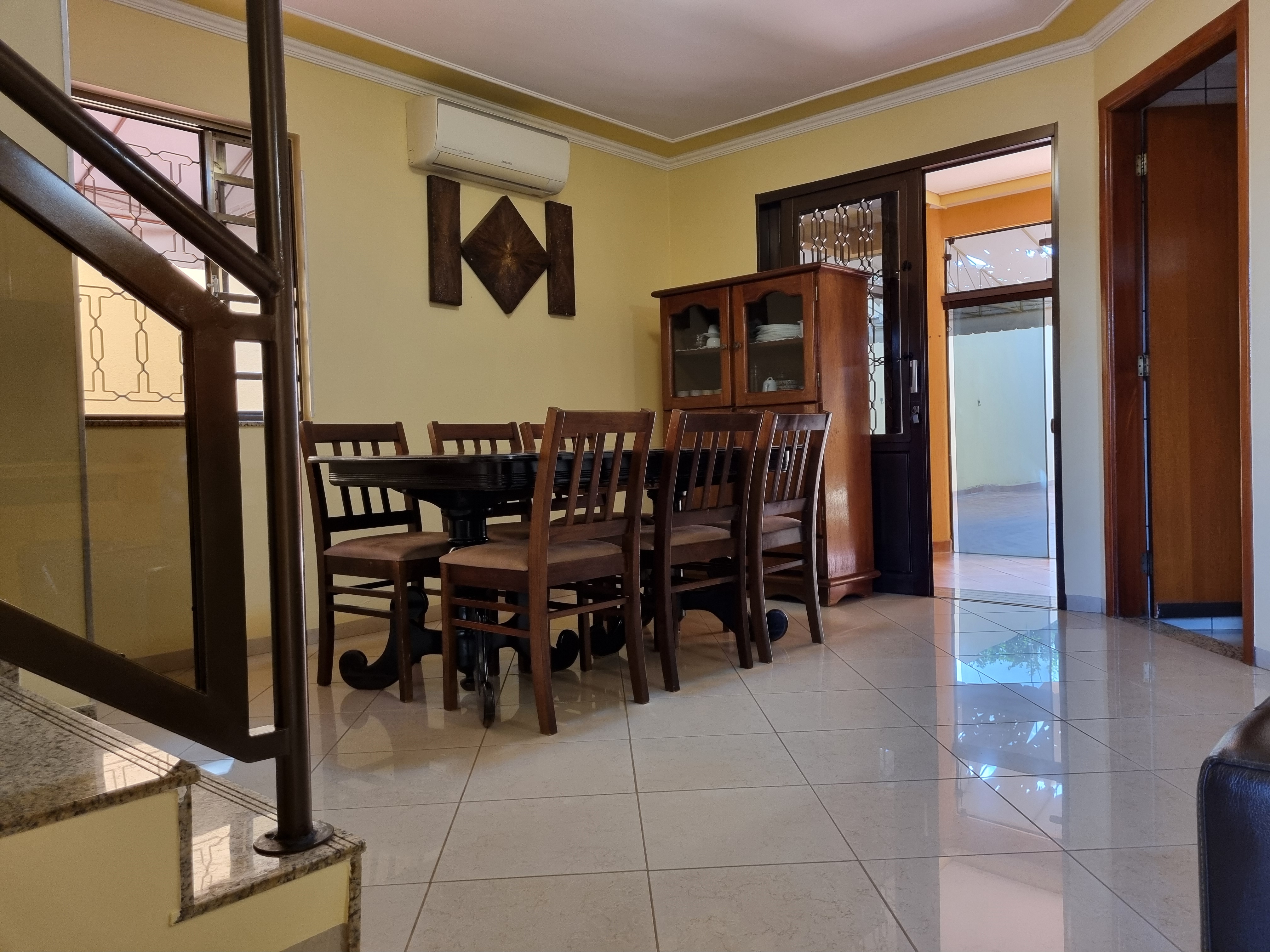 Imagem Sobrado com 3 Quartos à Venda ou Temporada, 266 m²em Vila Planalto - Campo Grande Imagem Sobrado com 3 Quartos à Venda ou Temporada, 266 m²em Vila Planalto - Campo Grande