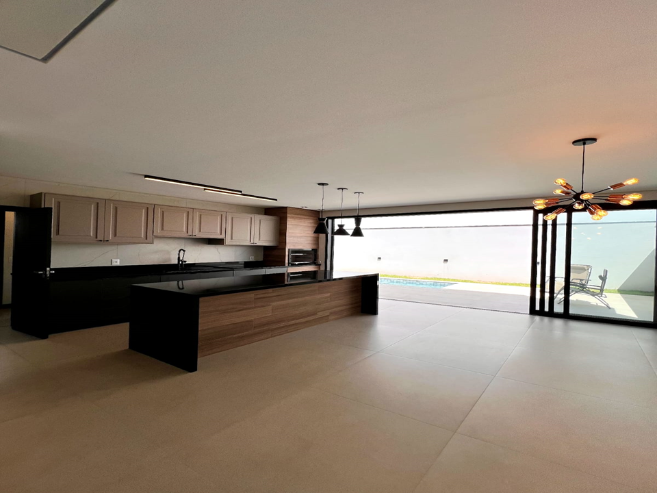 Casa de Condomínio com 4 Quartos à Venda, 191 m²em Jardim Ermida II - Jundiaí