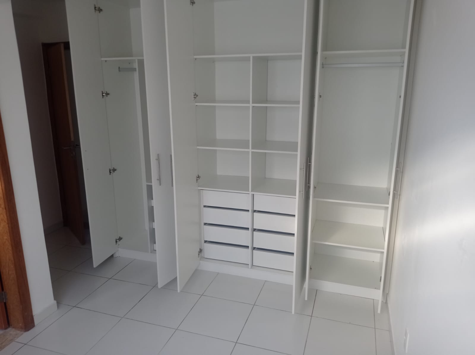 Imagem Casa com 2 Quartos para Alugar, em Vila de Abrantes (Abrantes) - Camaçari