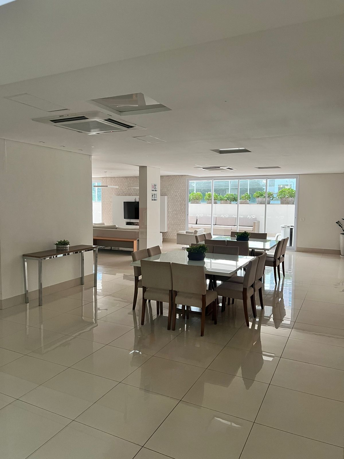 Imagem Apartamento com 2 Quartos à Venda, 64 m²em Setor Bueno - Goiânia