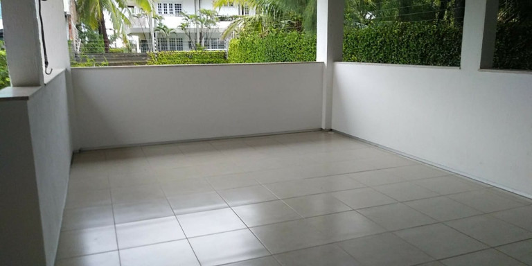 Imagem Sobrado com 4 Quartos à Venda,  em De Lourdes - Fortaleza