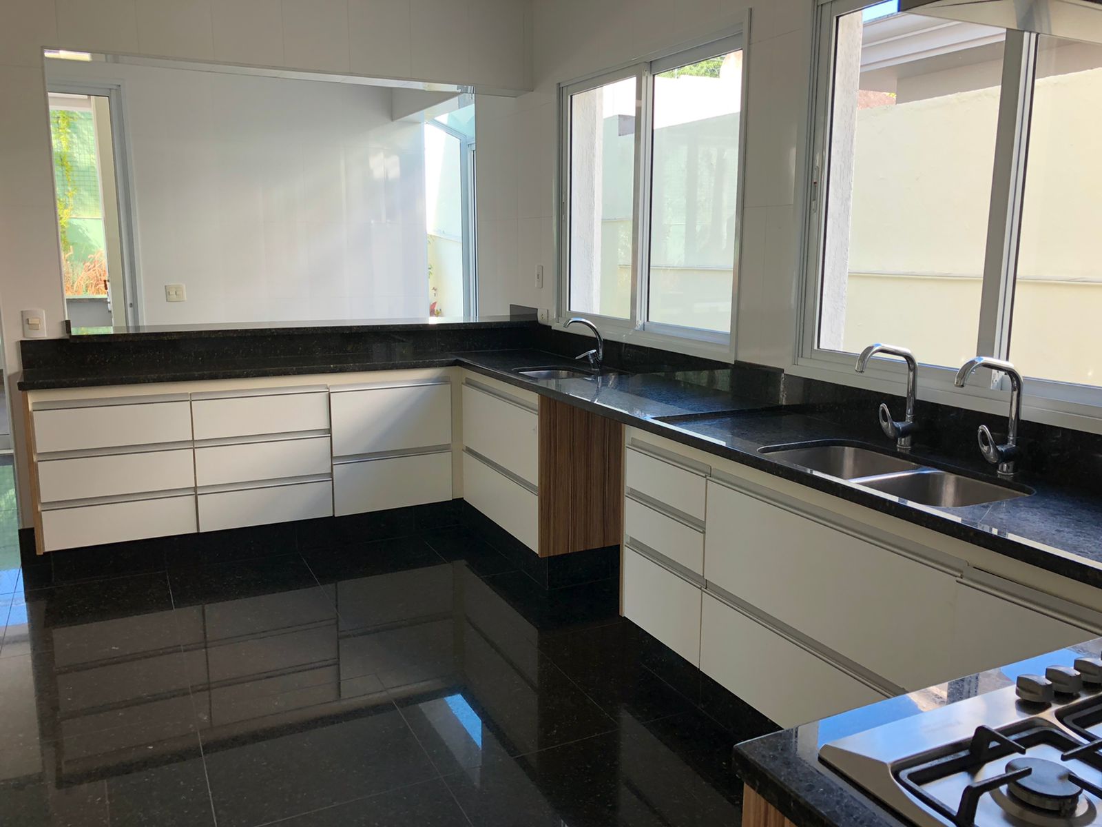 Imagem Casa de Condomínio com 5 Quartos à Venda ou Locação, 662 m²em Tamboré - Santana de Parnaíba Imagem Casa de Condomínio com 5 Quartos à Venda ou Locação, 662 m²em Tamboré - Santana de Parnaíba