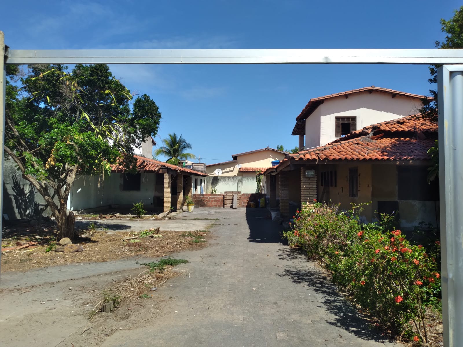 Imagem Casa com 5 Quartos à Venda, 417 m²em Centro - Lauro de Freitas