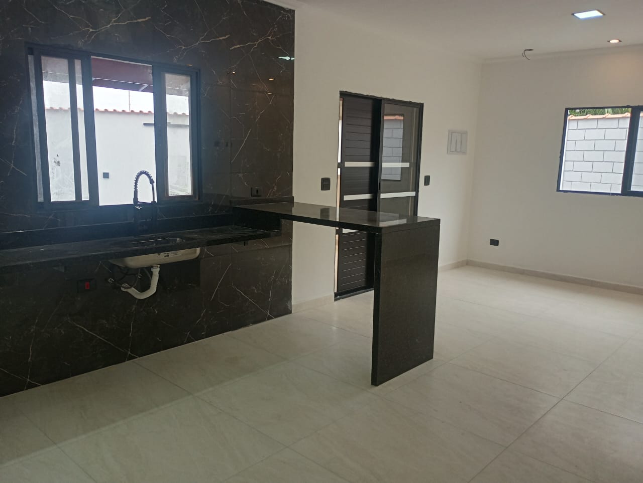 Imagem Casa com 3 Quartos à Venda, 100 m²em Campos Elíseos - Itanhaém Imagem Casa com 3 Quartos à Venda, 100 m²em Campos Elíseos - Itanhaém
