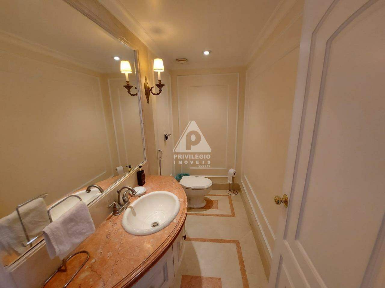 Imagem Cobertura com 4 Quartos à Venda, 744 m²em Copacabana - Rio de Janeiro