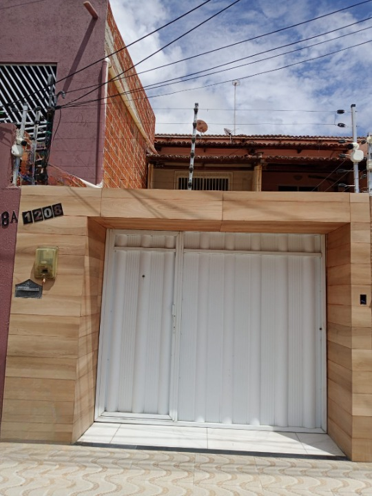 Imagem Casa com 3 Quartos à Venda, 150 m²em Siqueira - Fortaleza