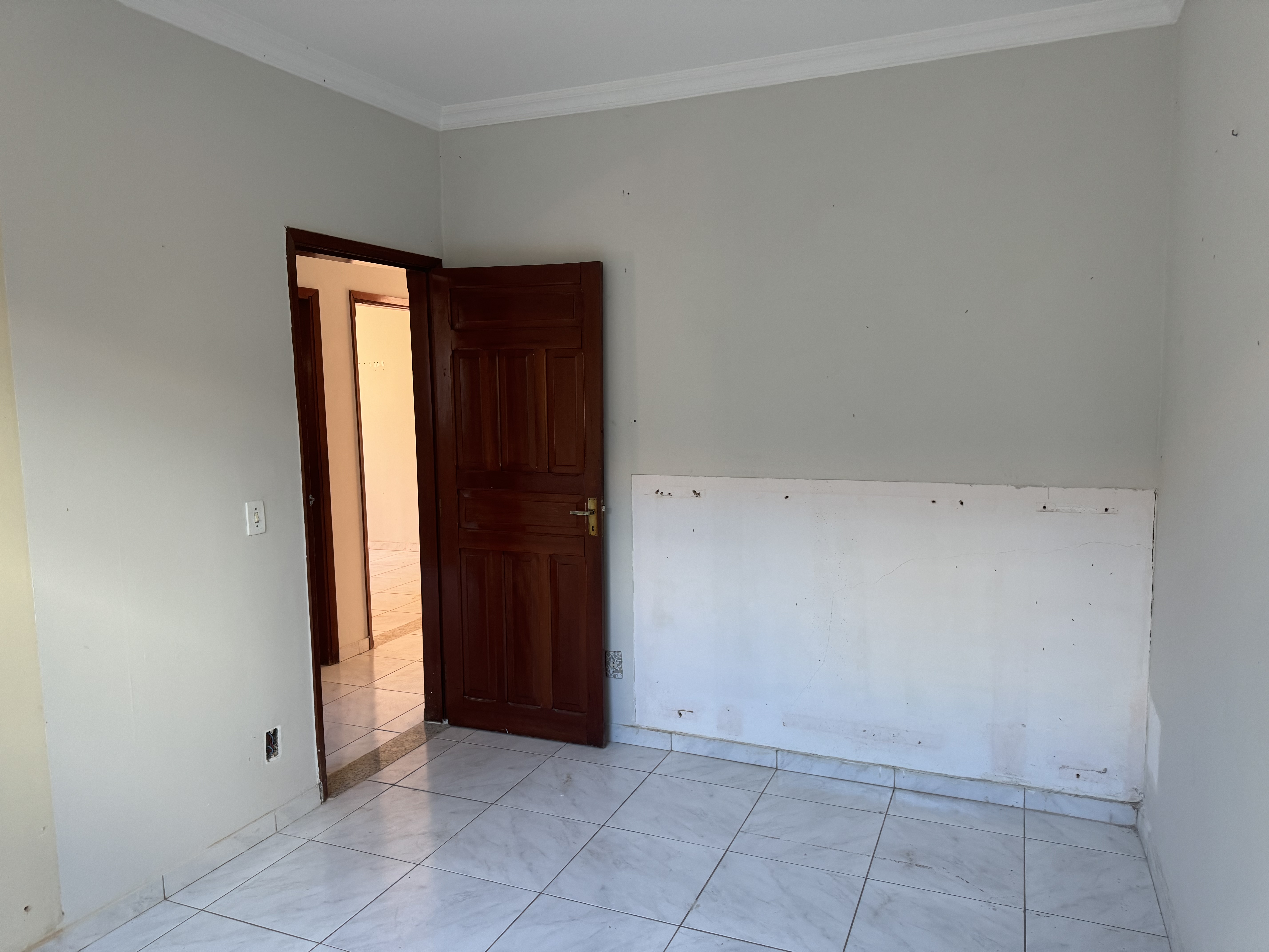 Imagem Casa com 3 Quartos para Alugar, 230 m² em Setor Bueno - Goiânia
