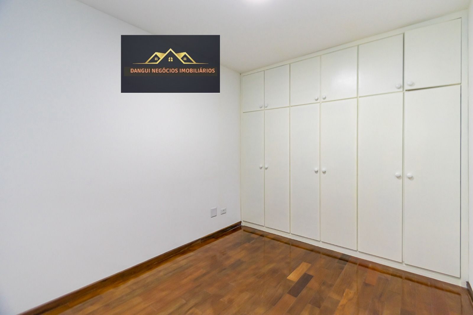 Imagem Apartamento com 3 Quartos à Venda, 91 m²em Bacacheri - Curitiba Imagem Apartamento com 3 Quartos à Venda, 91 m²em Bacacheri - Curitiba