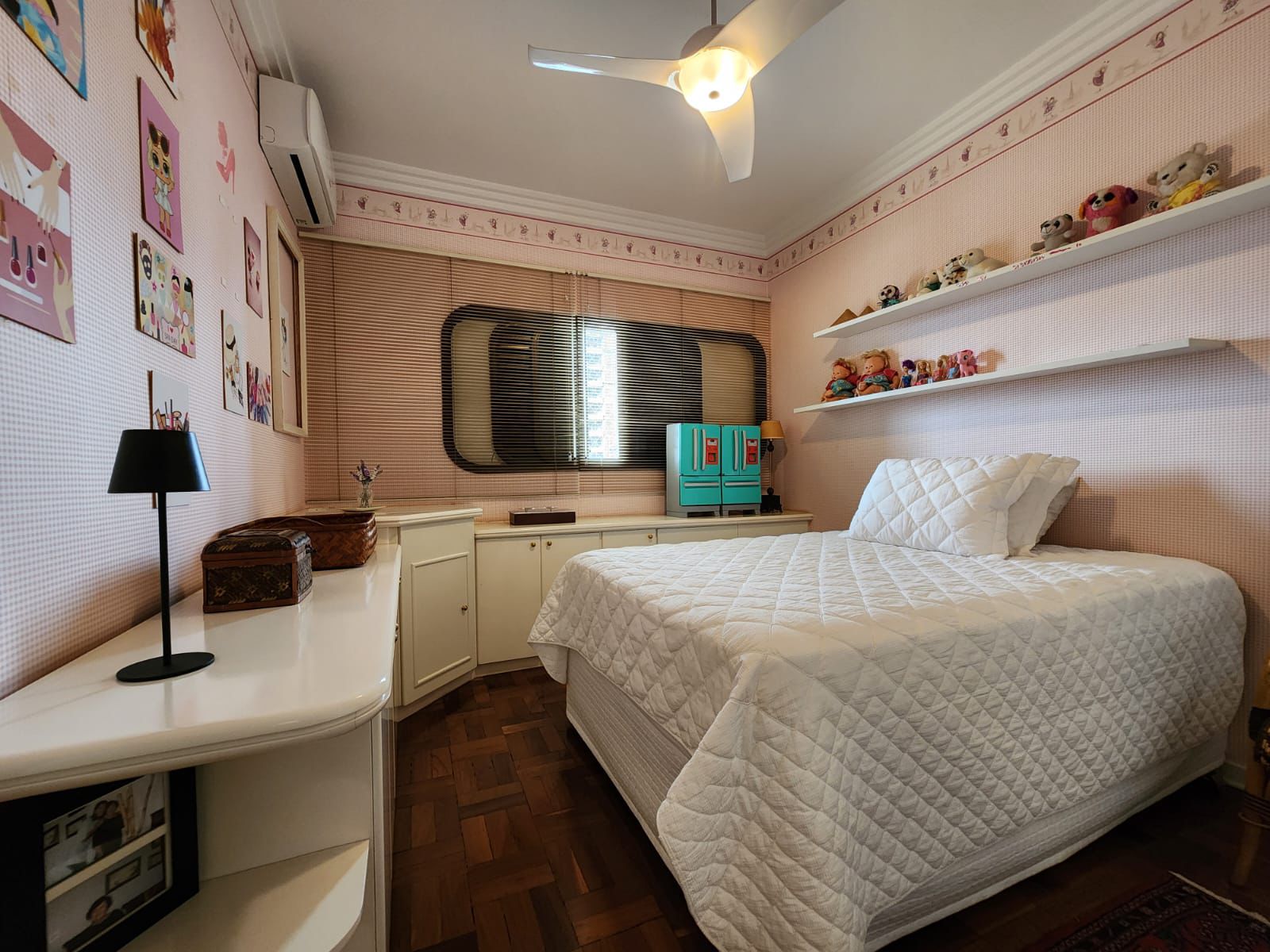 Imagem Apartamento com 4 Quartos à Venda, 280 m²em Barbosa - Marília