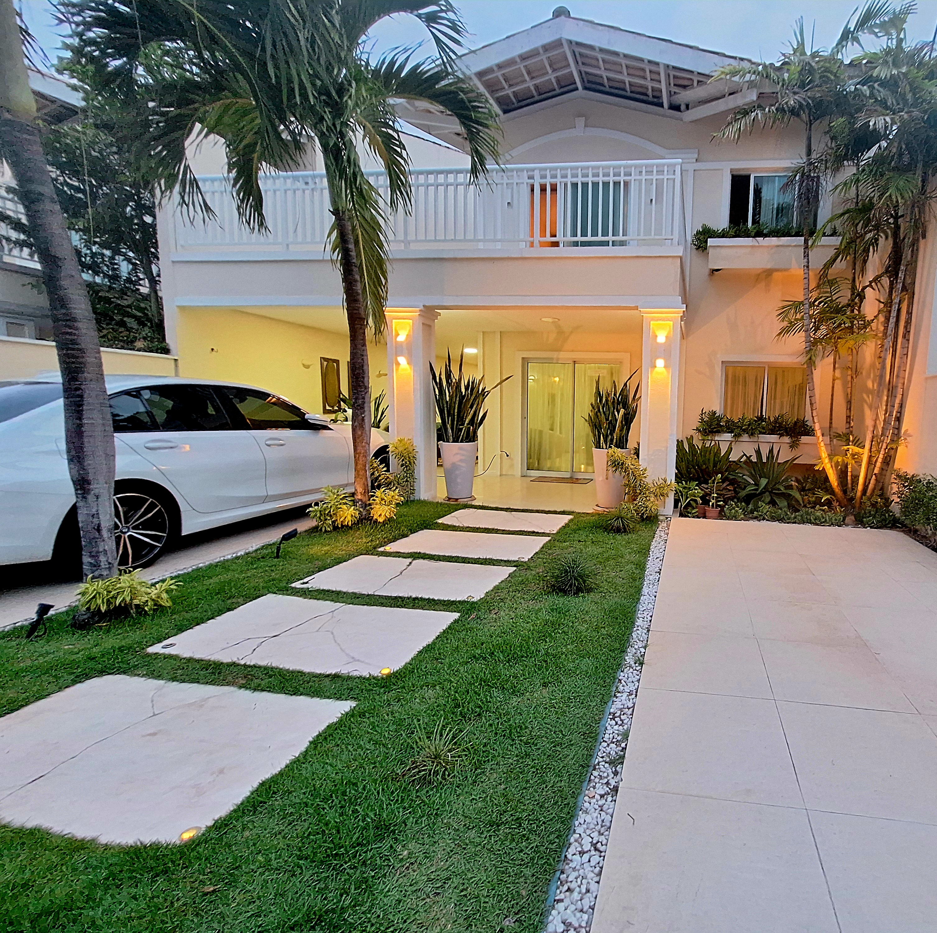 Imagem Casa de Condomínio com 4 Quartos à Venda, 242 m²em De Lourdes - Fortaleza
