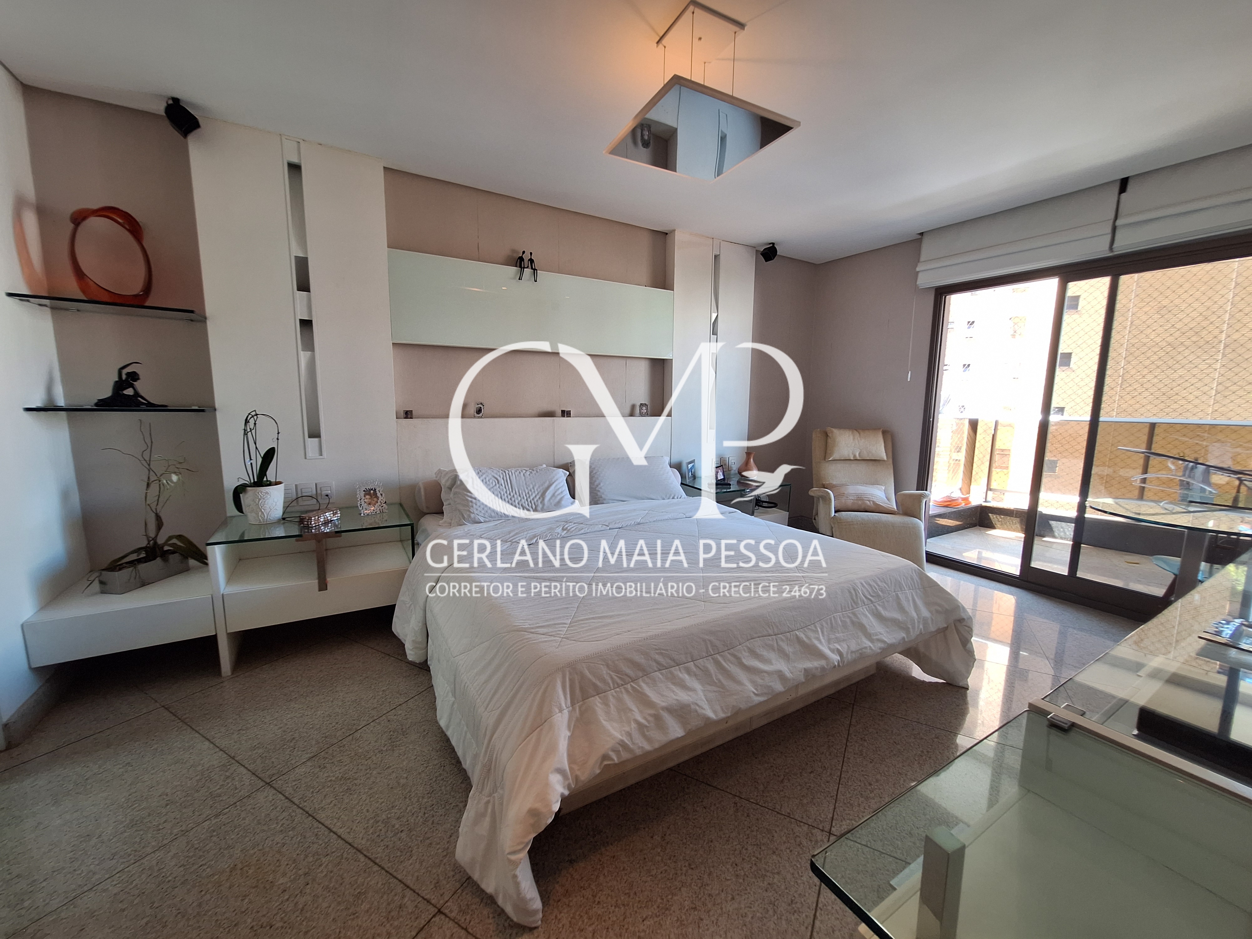 Imagem Apartamento com 4 Quartos à Venda, 300 m²em Meireles - Fortaleza