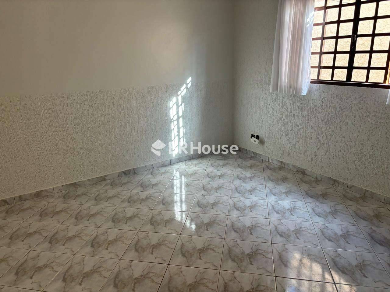 Imagem Casa de Condomínio com 3 Quartos à Venda, 250 m² em - Imagem Casa de Condomínio com 3 Quartos à Venda, 250 m² em -