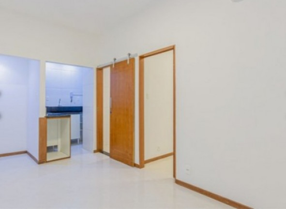 Imagem Apartamento com 1 Quarto à Venda, 31 m² em Copacabana - Rio de Janeiro