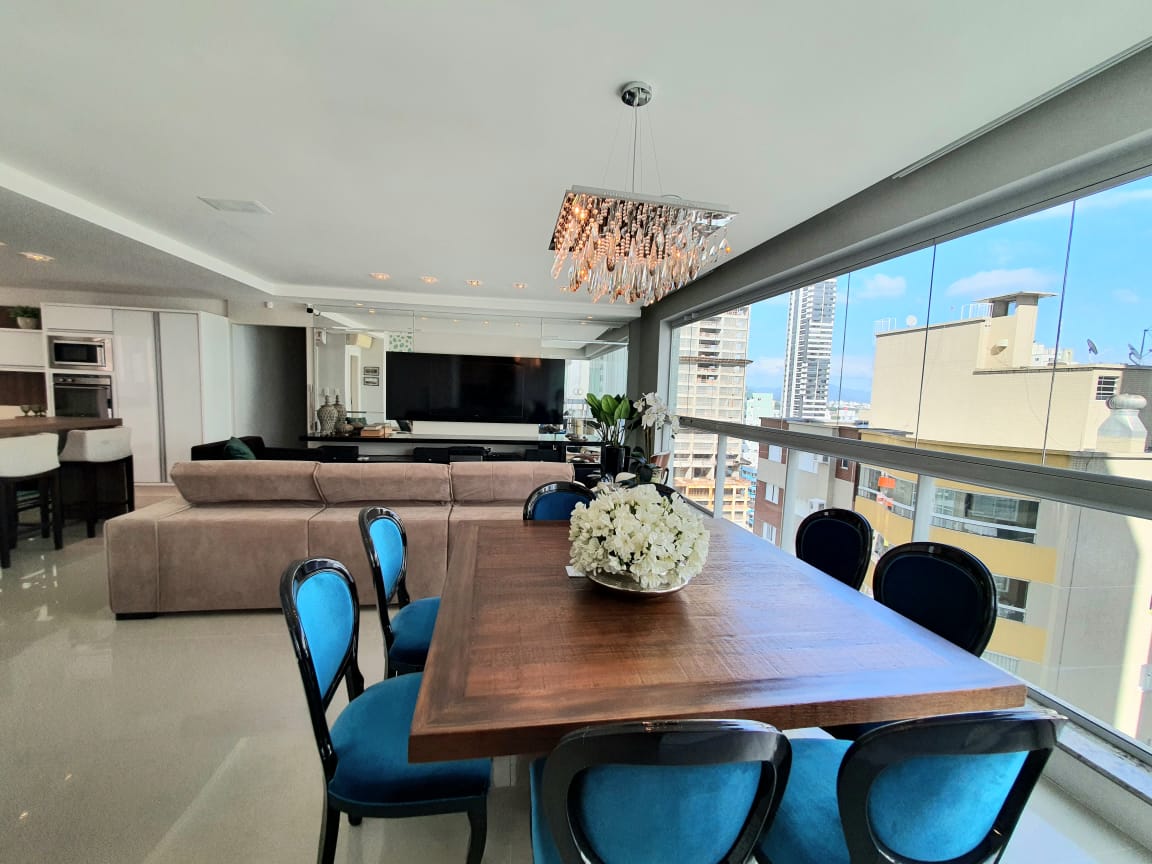 Imagem Apartamento com 3 Quartos à Venda, 135 m²em Centro - Balneário Camboriú Imagem Apartamento com 3 Quartos à Venda, 135 m²em Centro - Balneário Camboriú
