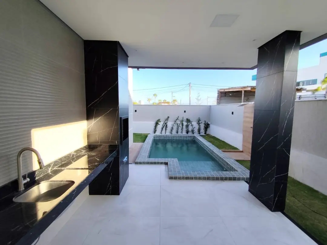 Imagem Casa de Condomínio com 3 Quartos à Venda, 147 m²em Alphaville  - Eusebio 