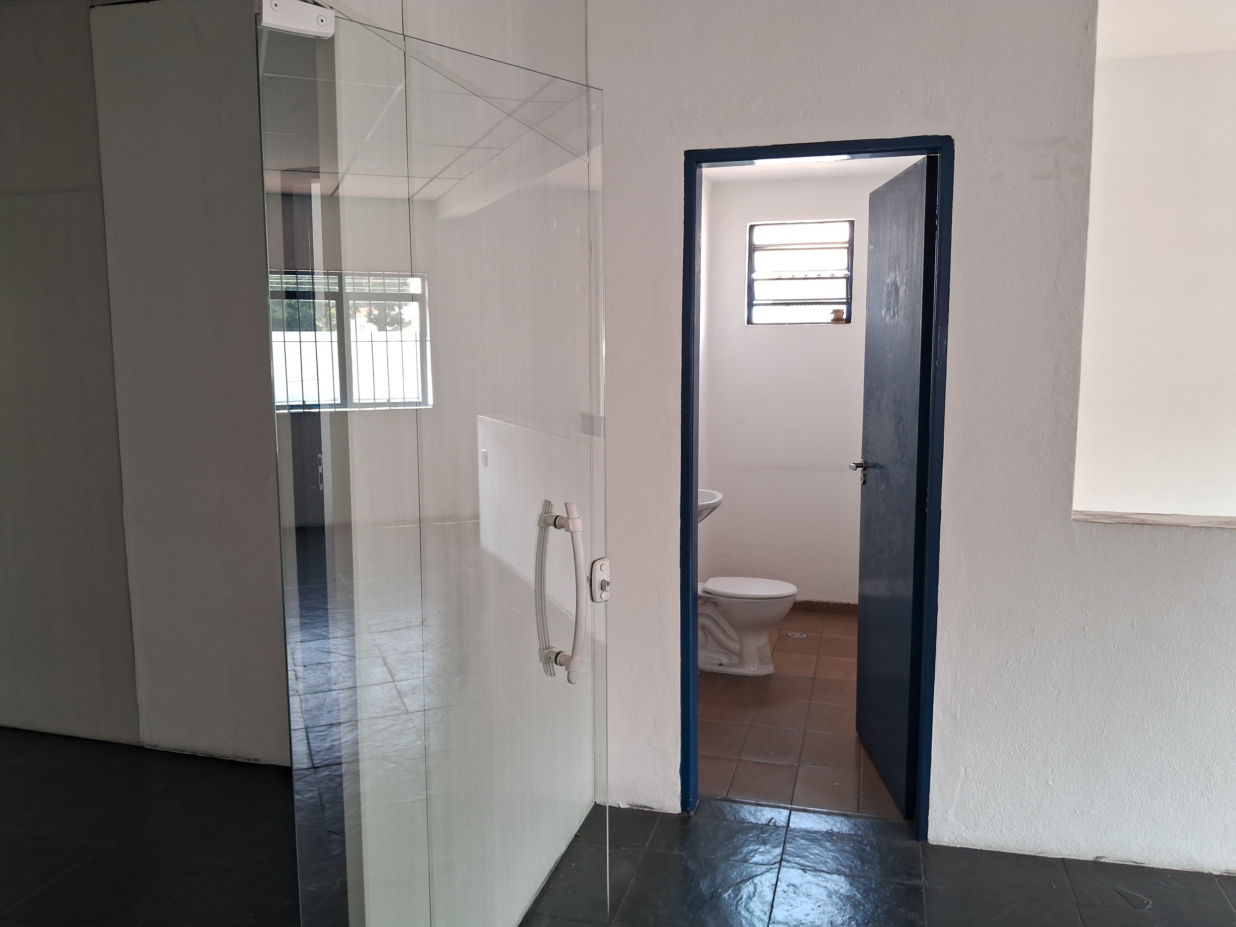 Imagem Galpão para Alugar, 400 m² em Vila Anastácio - São Paulo