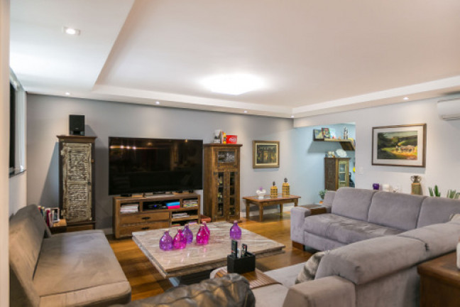 Imagem Apartamento com 4 Quartos à Venda ou Locação, 239 m²em Batel - Curitiba Imagem Apartamento com 4 Quartos à Venda ou Locação, 239 m²em Batel - Curitiba