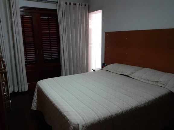 Imagem Casa com 3 Quartos à Venda, 204 m² em Vila Nogueira - Diadema