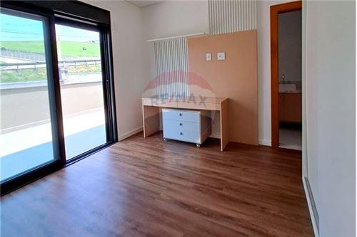 Imagem Casa de Condomínio com 2 Quartos à Venda, 315 m²em Condomínio Residencial Monte Carlo - São José dos Campos Imagem Casa de Condomínio com 2 Quartos à Venda, 315 m²em Condomínio Residencial Monte Carlo - São José dos Campos