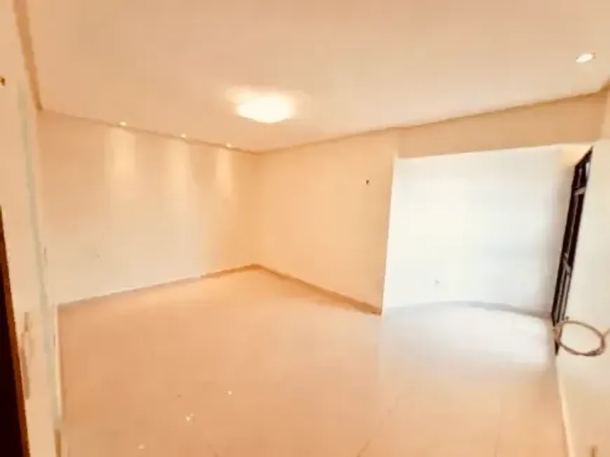 Imagem Apartamento com 3 Quartos à Venda, 117 m² em Lagoa Nova - Natal