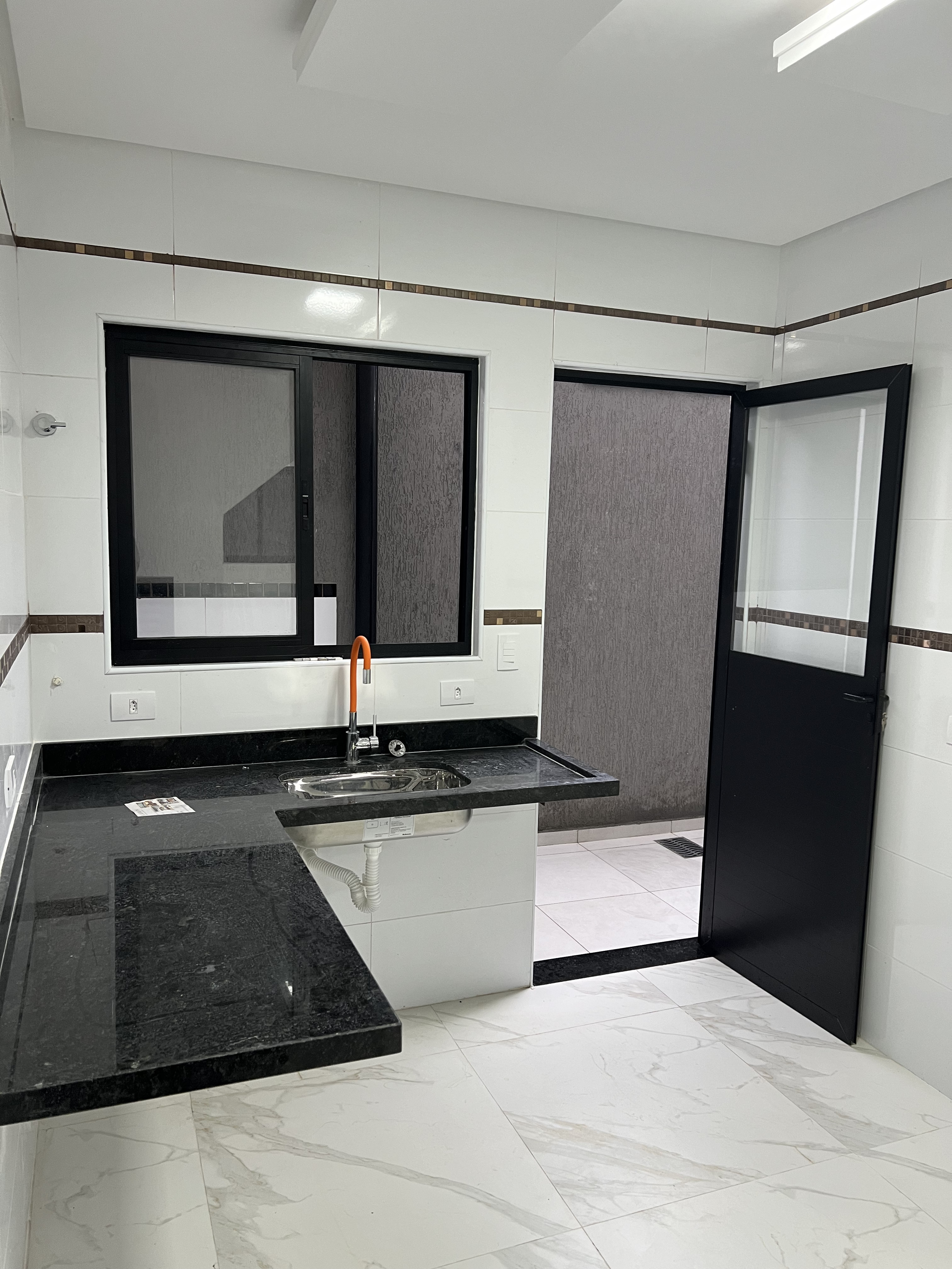 Imagem Casa de Condomínio com 2 Quartos à Venda ou Temporada, 48 m²em Maracanã - Praia Grande
