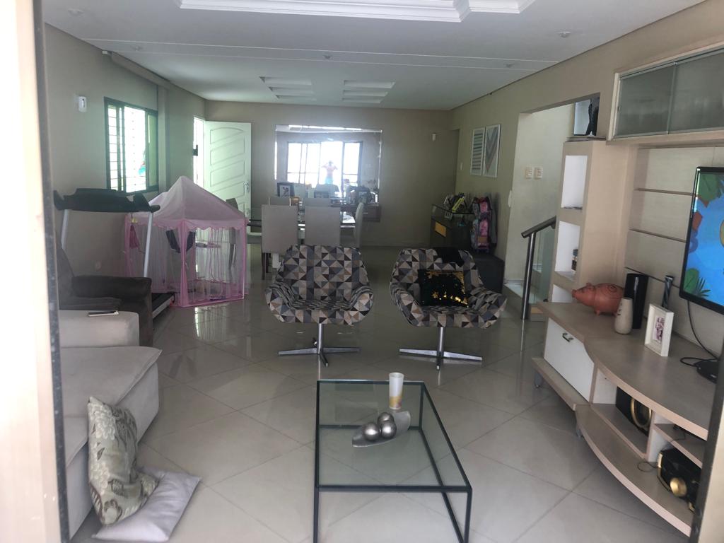 Imagem Casa com 4 Quartos à Venda, 400 m²em Piedade - Jaboatão dos Guararapes Imagem Casa com 4 Quartos à Venda, 400 m²em Piedade - Jaboatão dos Guararapes