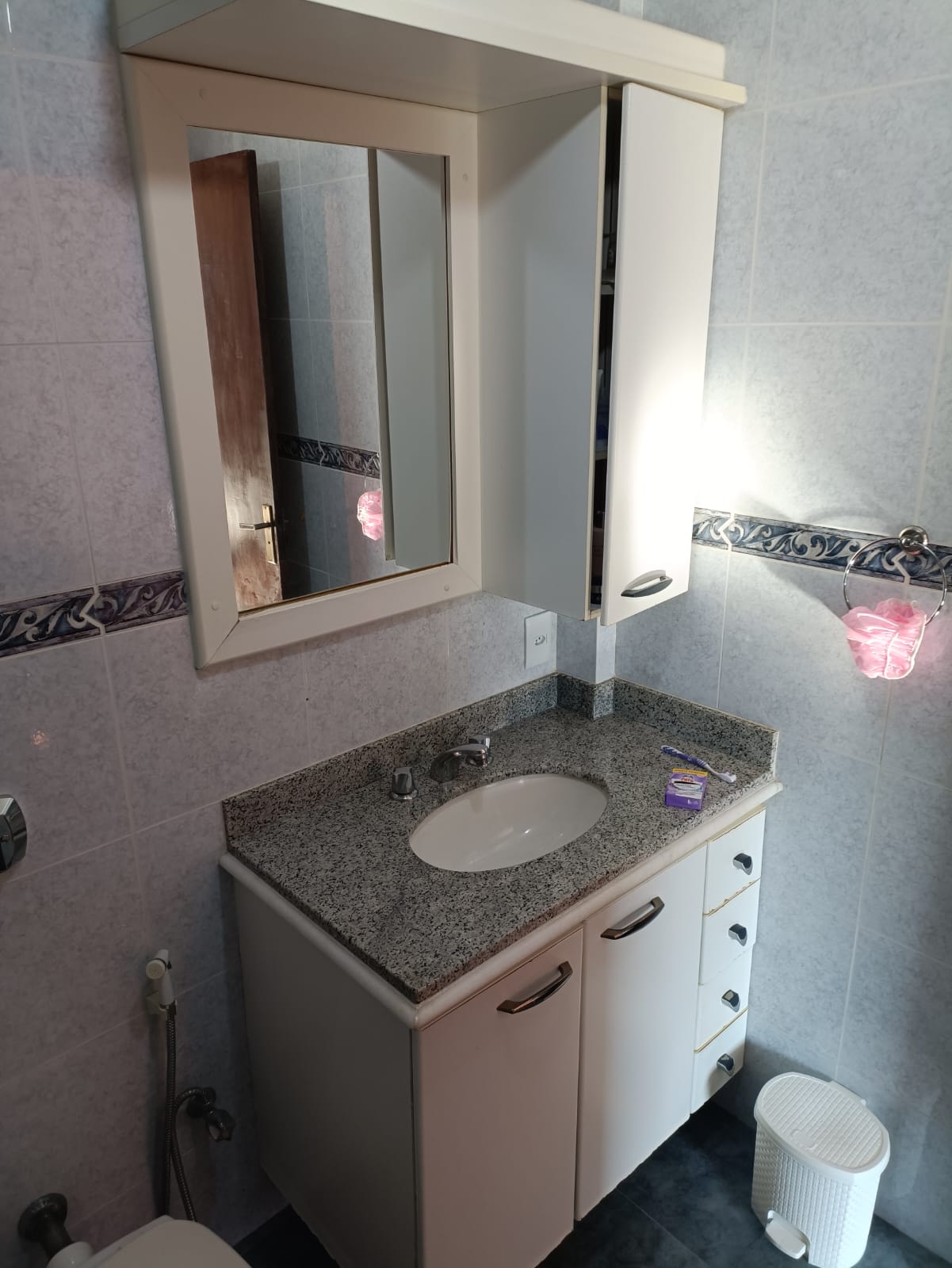 Imagem Casa de Condomínio com 2 Quartos à Venda, 80 m²em Jardim Pinheiros - Teresópolis