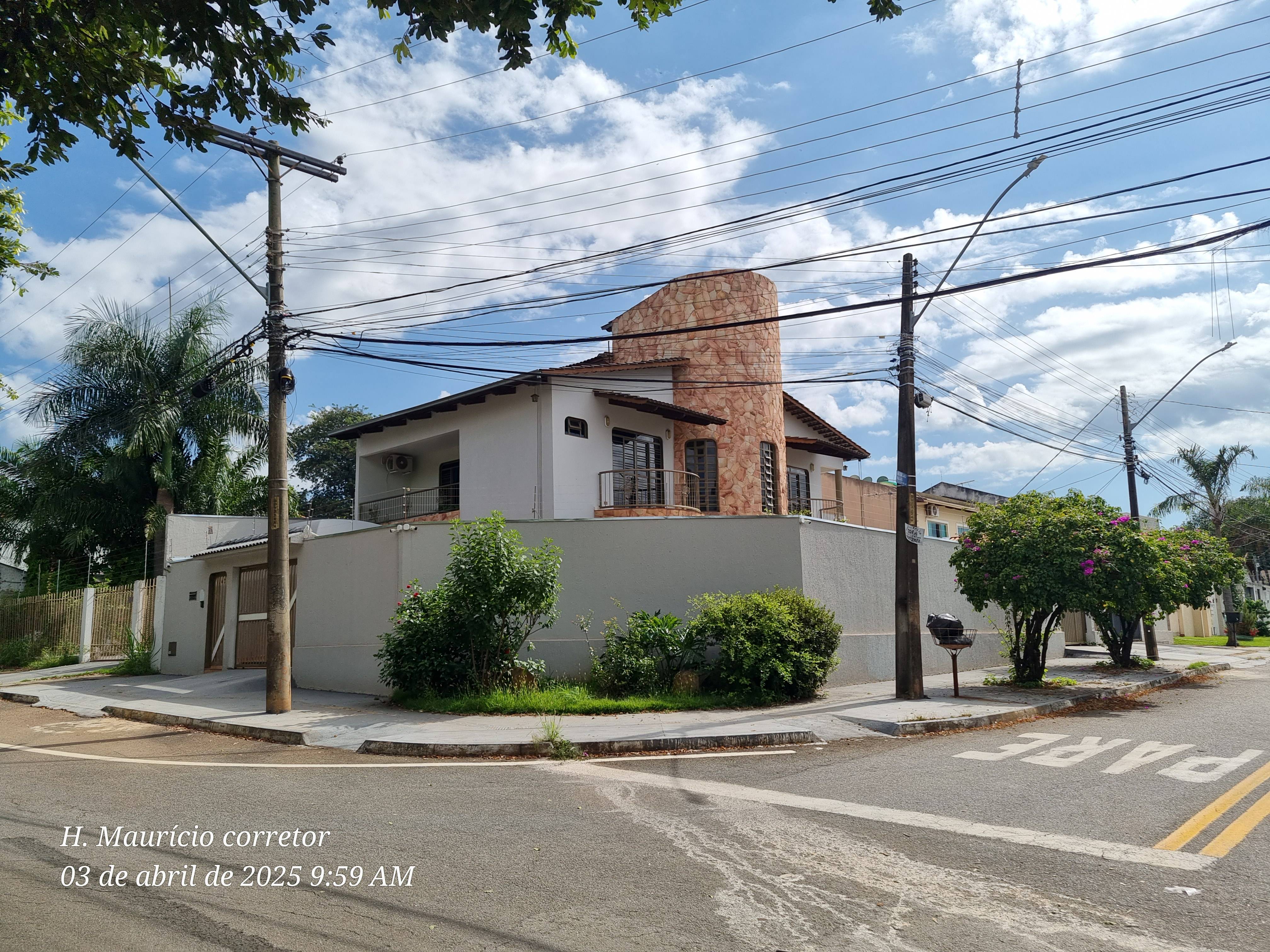 Imagem Sobrado com 4 Quartos à Venda, 250 m² em Setor Jaó - Goiânia Imagem Sobrado com 4 Quartos à Venda, 250 m² em Setor Jaó - Goiânia